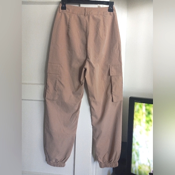 Lightweight joggers size small - Picture 2 of 2